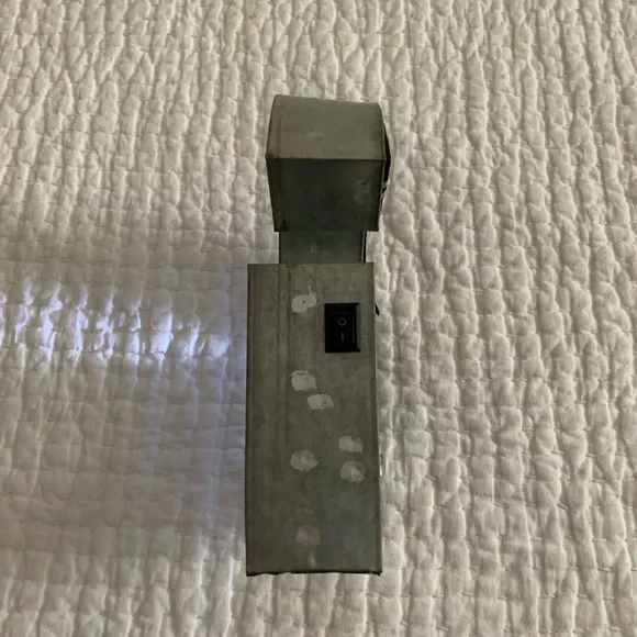 CAPITAL “G” WITH LIGHTS - Picture 4 of 4